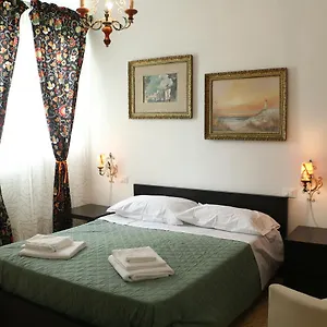 Bed and breakfast House In The Light